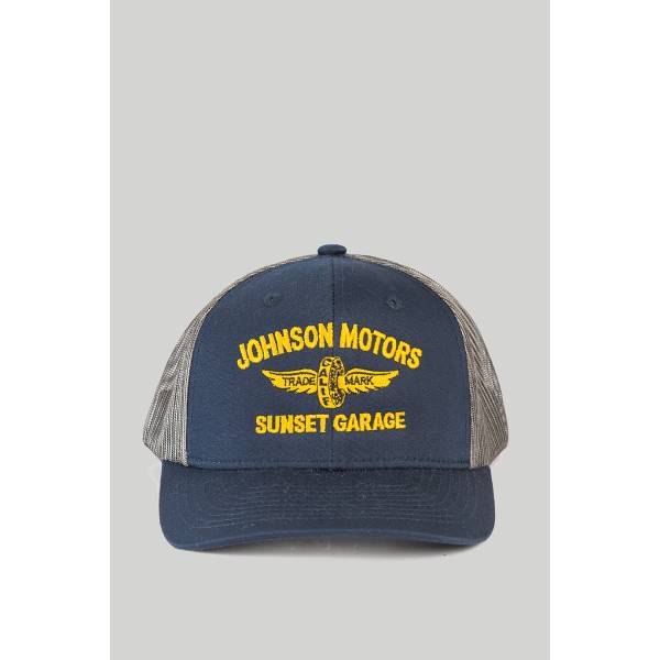  Тракер JOHNSON MOTORS SUNSET GARAGE Мануфактура outlet village 