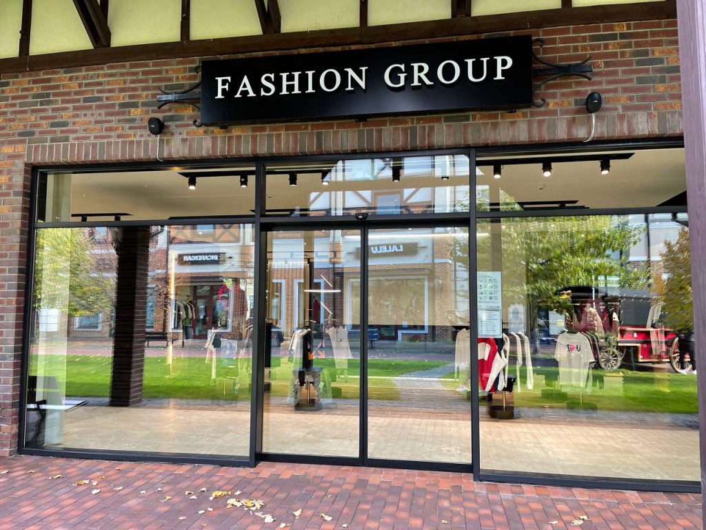 Fashion Group (1).jpg Fashion Group (1).jpg